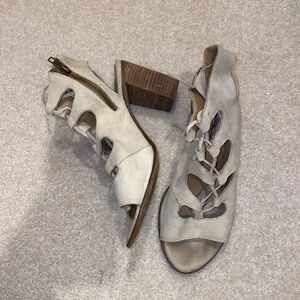 Steve Madden cream suede tie up block heels